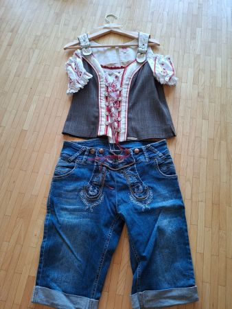 Trachtenoberteil und Jeans Shorts, Grösse 38/40