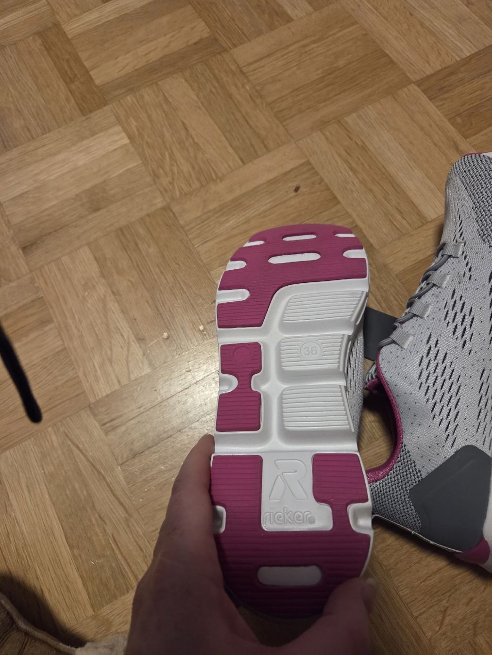 Rieker Damenschuhe: Rieker Evolution Soft Sneaker grau Grösse 36 neu – Neu (gemäss Beschreibung) aus Steffisburg von Fleur84 2