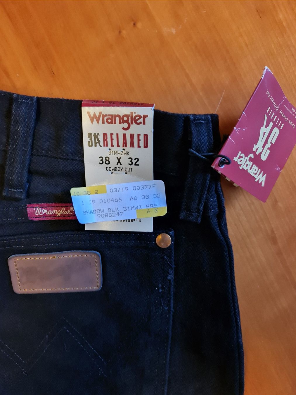 Jeans: Wrangler Realaxed Shadow Black W38/L32 – Neu (gemäss Beschreibung) aus Embrach von Ta89 3