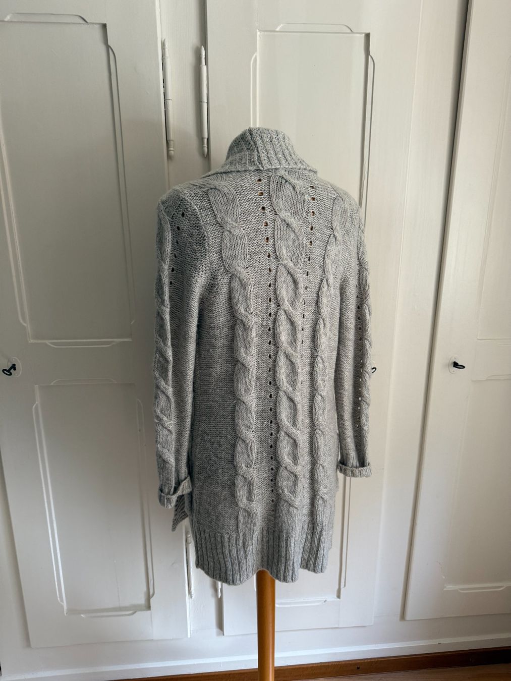 New Look Vestes: NEW LOOK - Strickjacke hellgrau S – D'occasion à Zürich par Diazaio 2