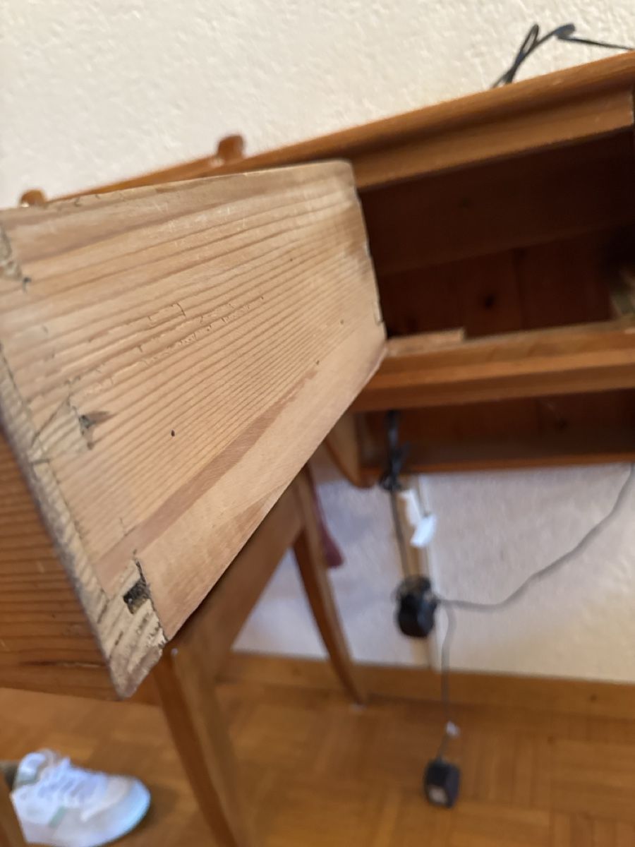 Kommoden: Kleines Wand Tischli – Gebraucht aus Walliswil b.Wangen von CharlotteGarde 1