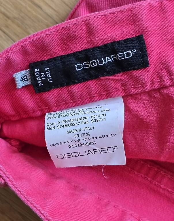 Jeans: Dsquared2 kurze rote jeans,gr.48 – Usato da Riehen venduto da harald13 2