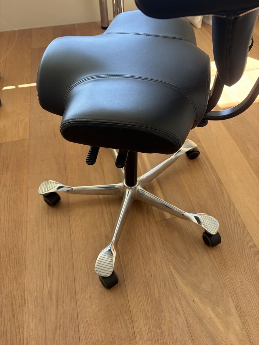 Håg Stühle: HAG Capisco 8107 Antigo Leder Schwarz – Neu (gemäss Beschreibung) aus Pfäffikon ZH von cei_g59g 3