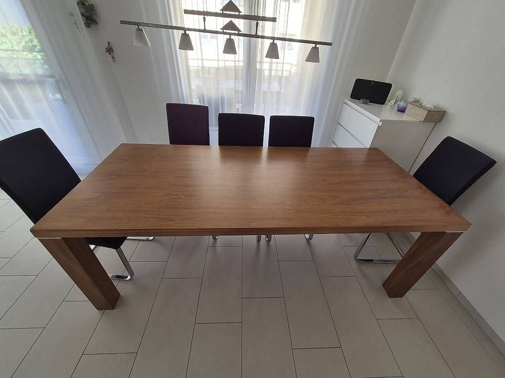 Tables: Tisch mit Stühle – D'occasion à Grüningen par mm51