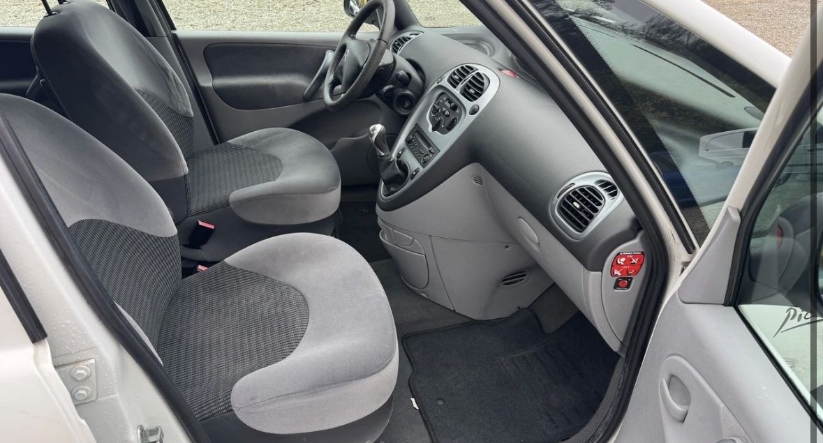 Citroën Automobili: CITROEN Xsara Picasso 1.6i – Usato da Bad Zurzach venduto da Nur.K 6