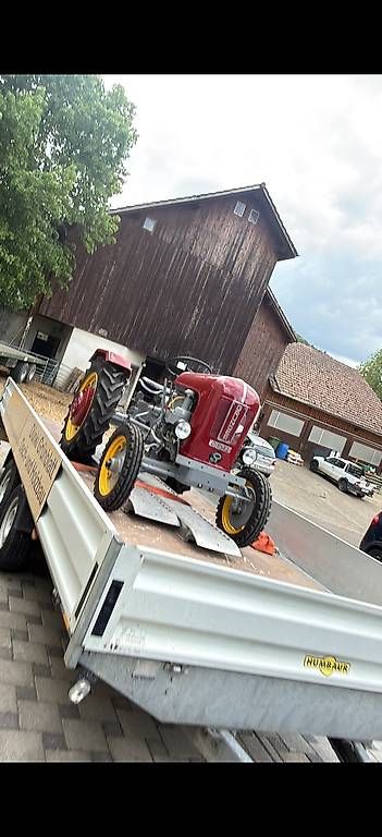 Tracteurs: Grunder Traktor – D'occasion à Bennwil par Ford5600t
