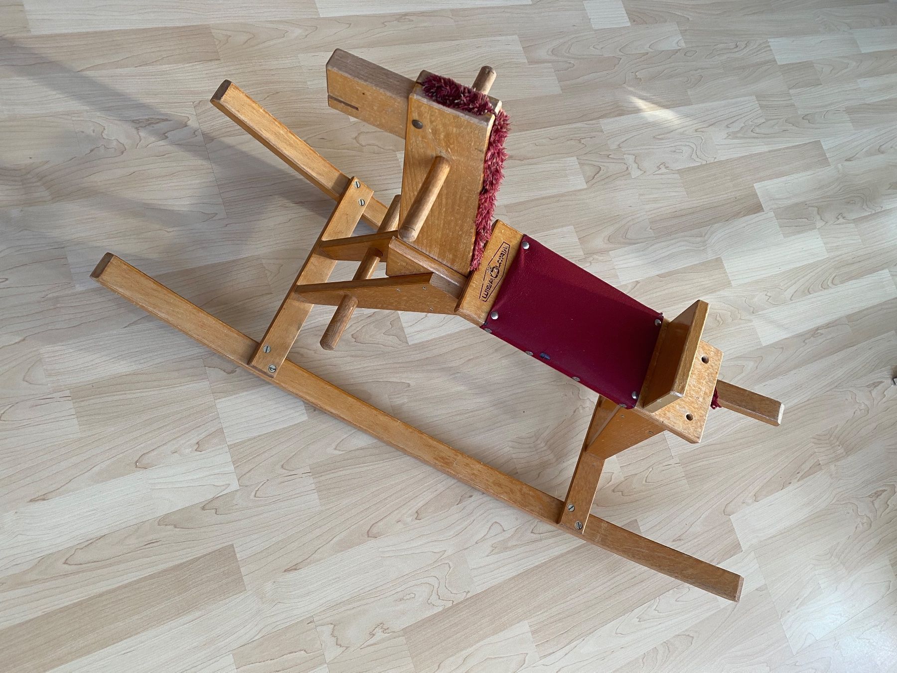 Articoli in legno: Schaukelpferd Wisa Gloria – Usato da Luzern venduto da Harikan