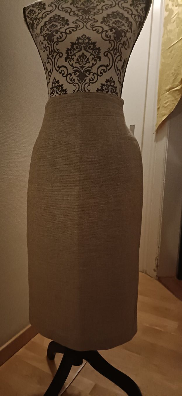 Benetton Gonne: Vintage Benetton Rock – Usato da Schaffhausen venduto da sim_j822