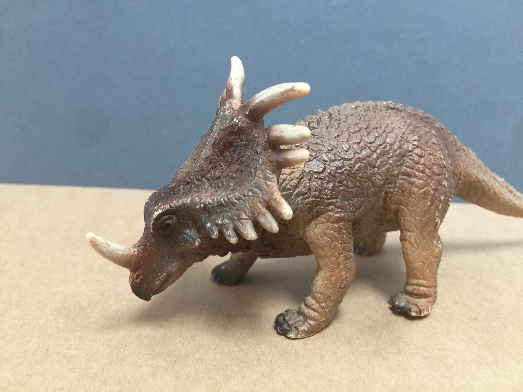 Schleich Statuette: Schleich Styracosaurus 16442 Dinosaurier – Usato da Ennetbaden venduto da mapa05 2