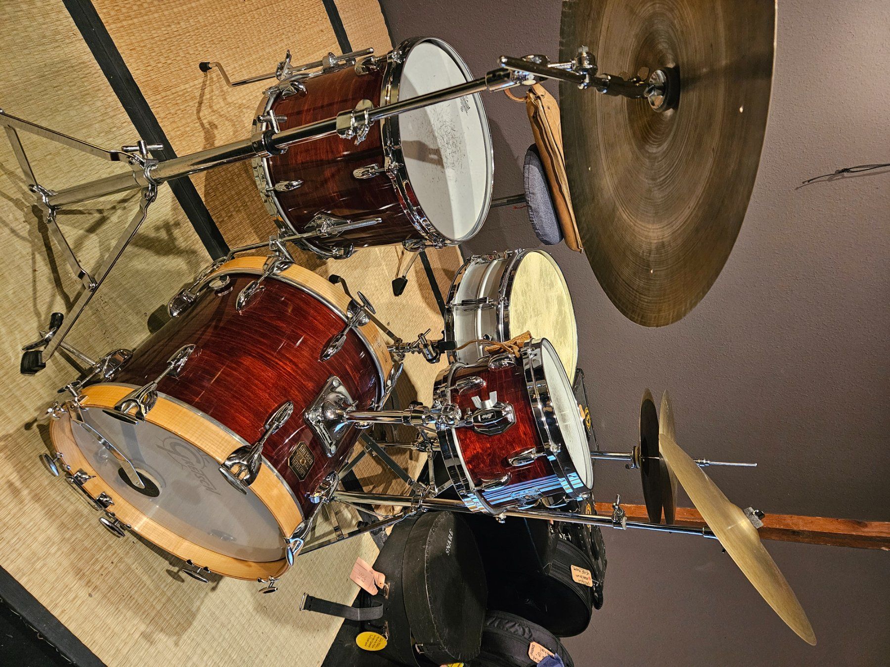 Strumenti musicali: GRETSCH drums – Usato da Aclens venduto da Keenan 2