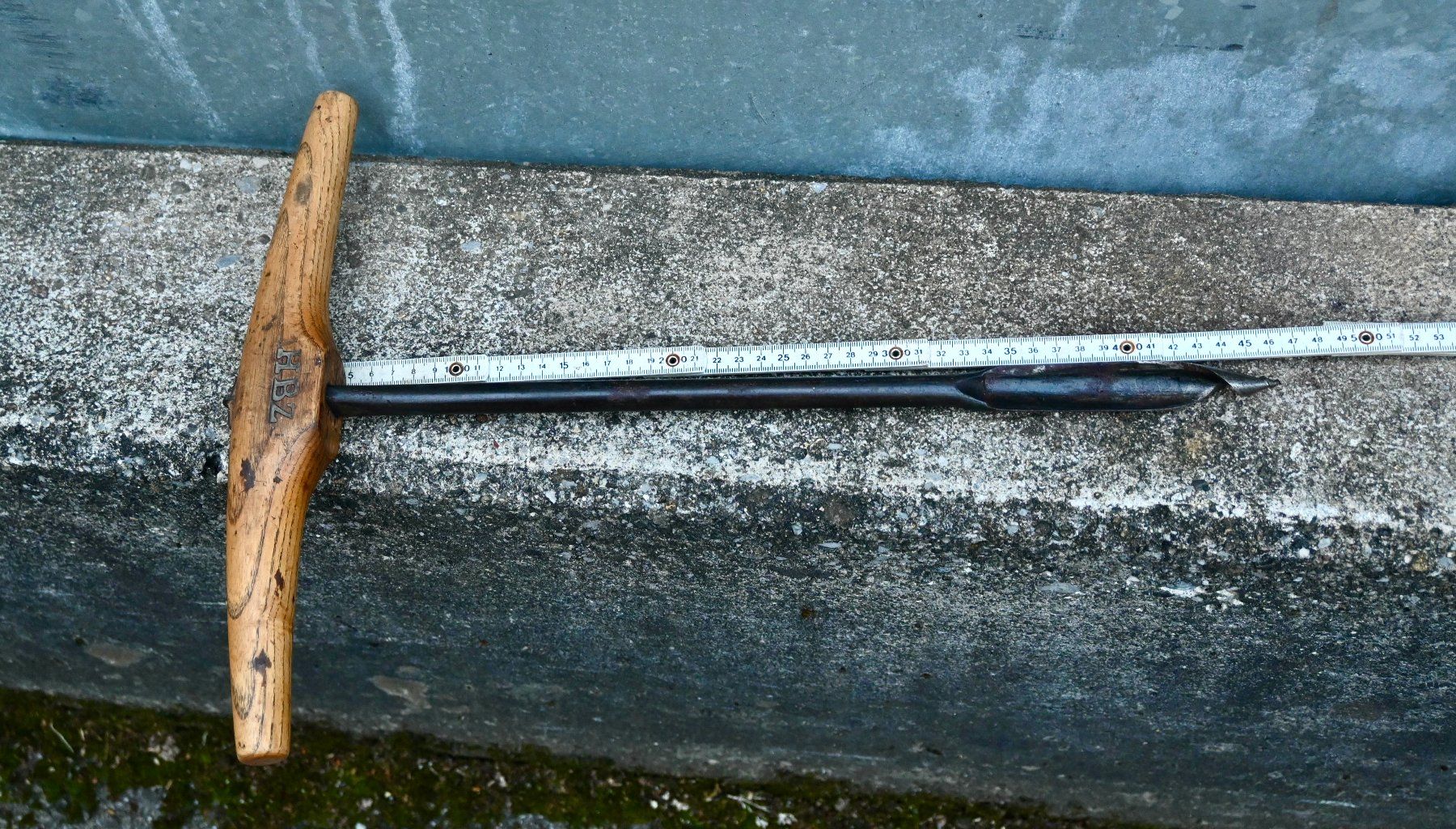 Tutti gli attrezzi: ANTIKER Handbohrer Länge 46cm punziert ANKER & 22 – Usato da Pfaffhausen venduto da mono_rec 3