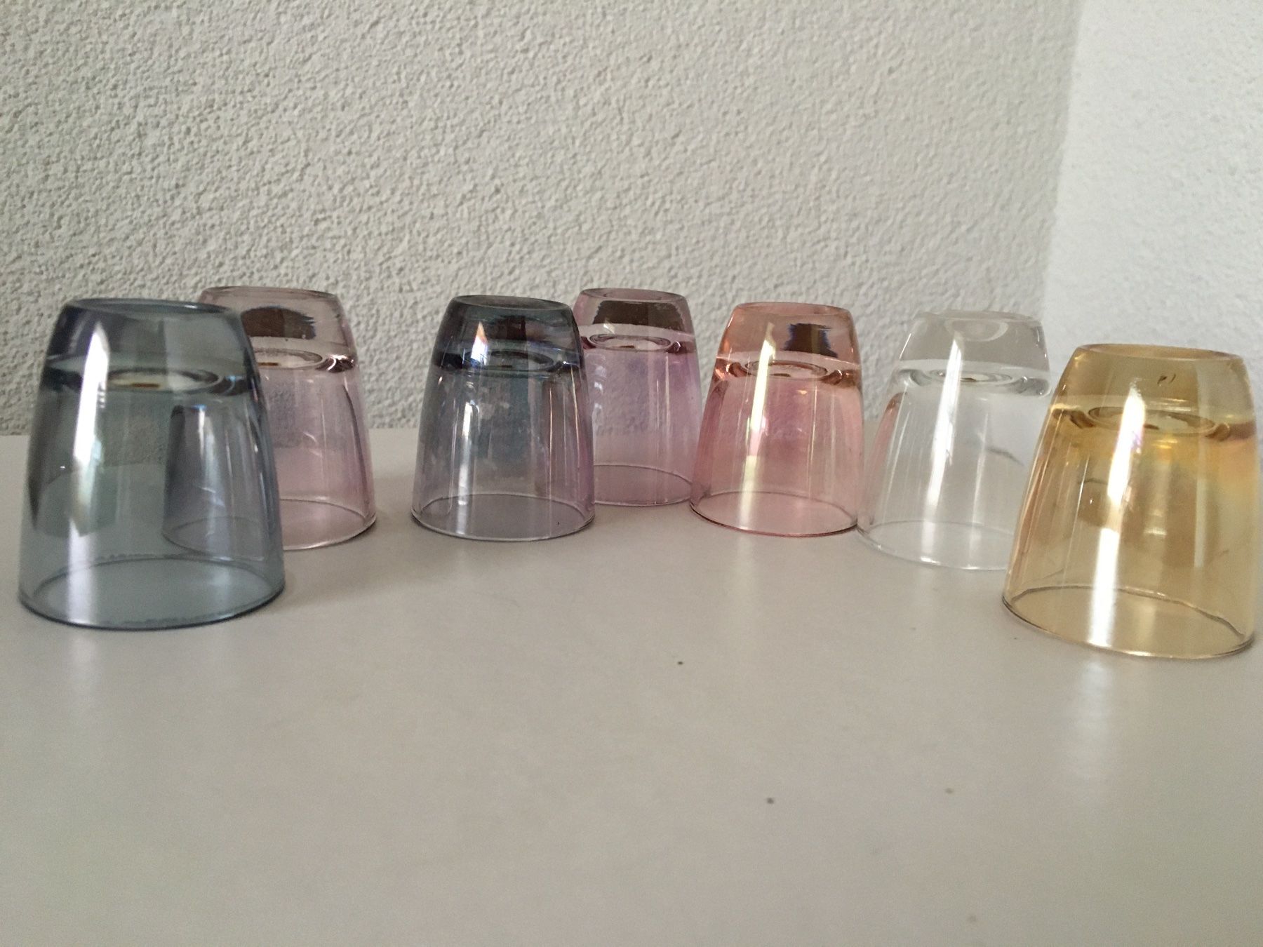 Bicchieri: Sieben Kleine Schnaps Gläschen – Usato da Wangs venduto da ewabaso
