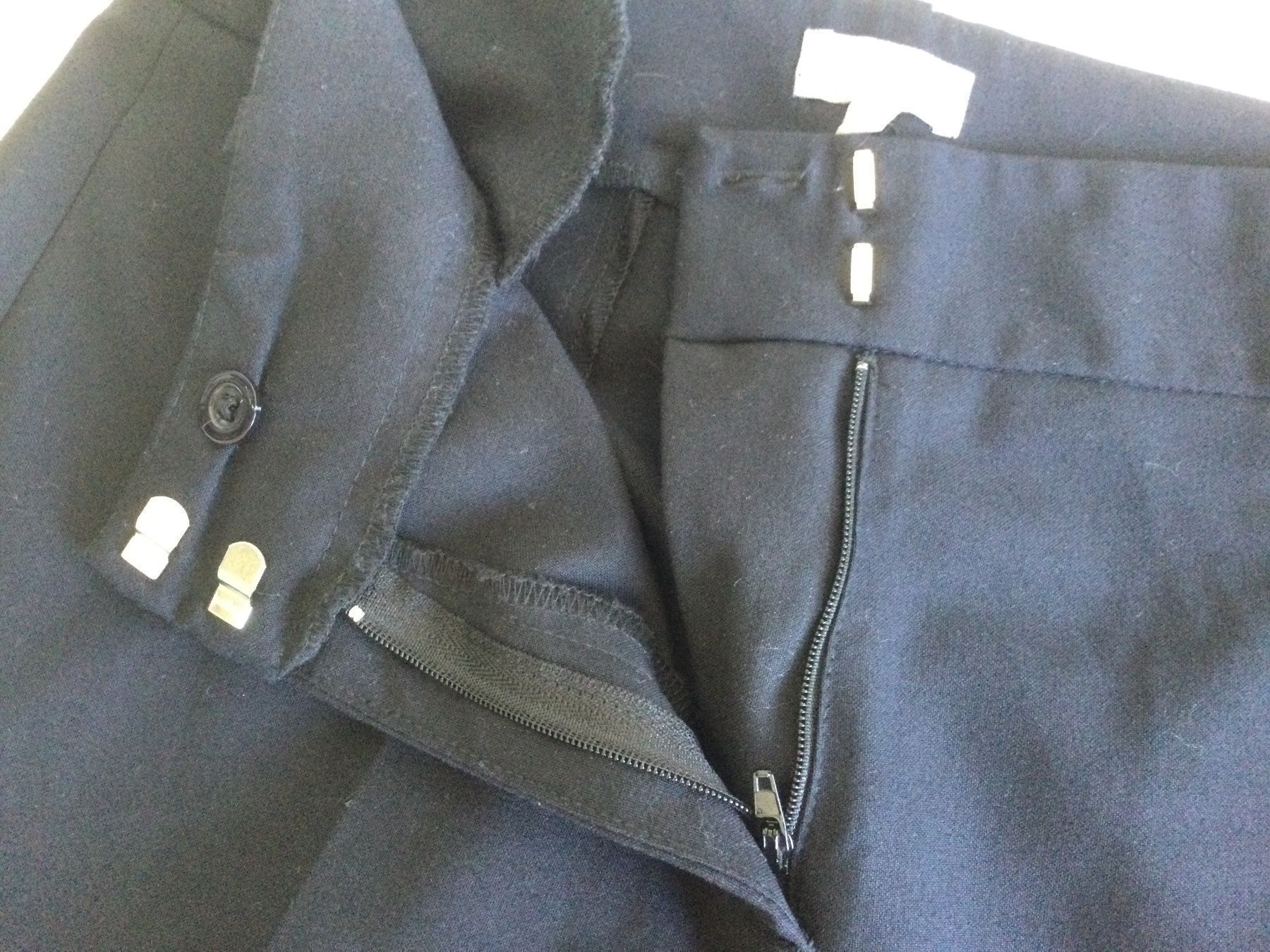 Nafnaf Pantaloni: Damen schwarze Hose, Gr 36 – Usato da Zürich venduto da VorlonShadow 3
