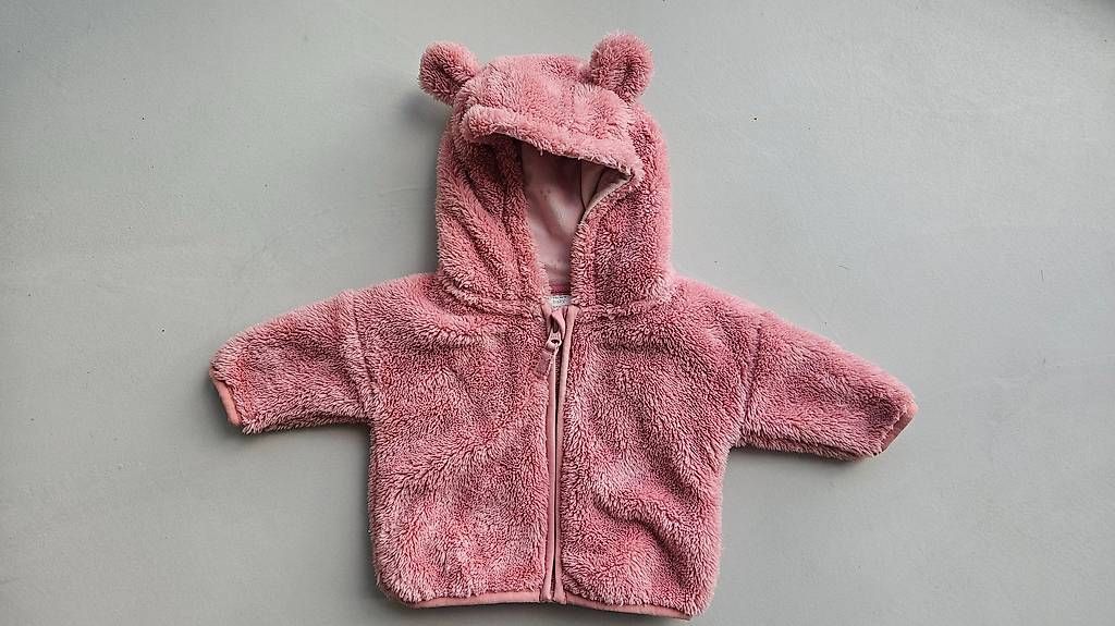 Next Jacken & Mäntel: Teddy-Jacke Pink Grösse 56-62 – Gebraucht aus Strengelbach von Ciinci