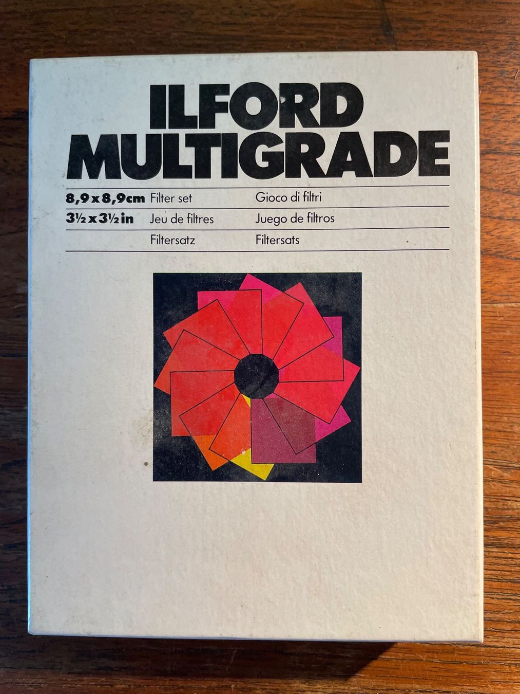 Ilford Labor & Dunkelkammer: Ilford Multigrade II Filtersatz – Gebraucht aus Bern von Marcuse2004