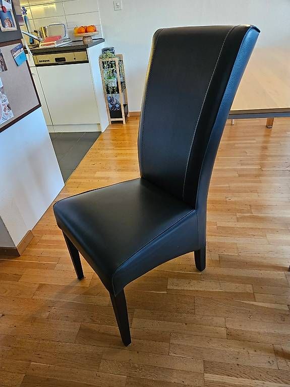 Chaises: Lederstühle pro Stuhl CHF 80.- – D'occasion à Neuenhof par Alexandrahuw 4