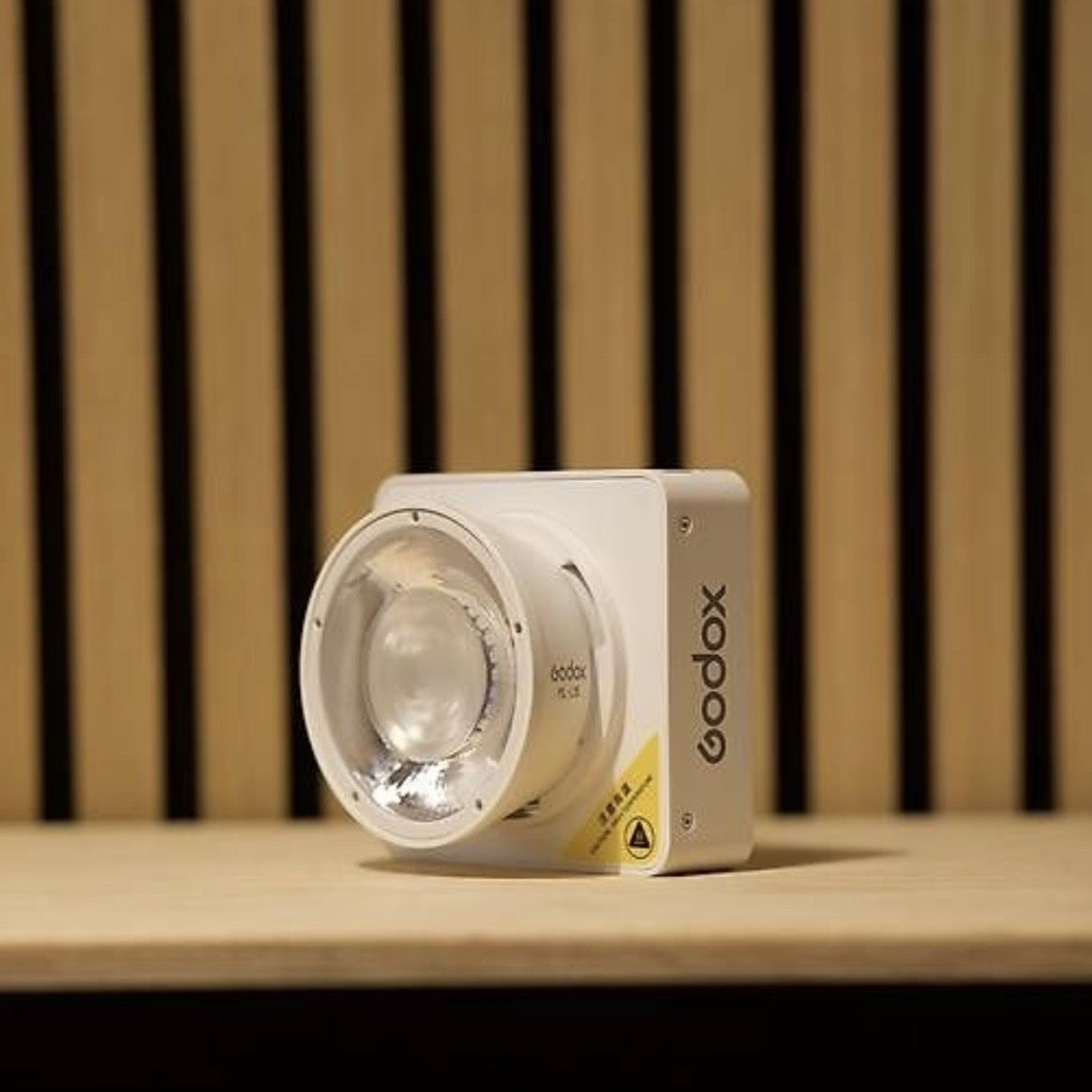 Godox Lampes: Godox ML100Bi + Softbox – Neuf (Voir description) à Kloten par har_7ds7 1