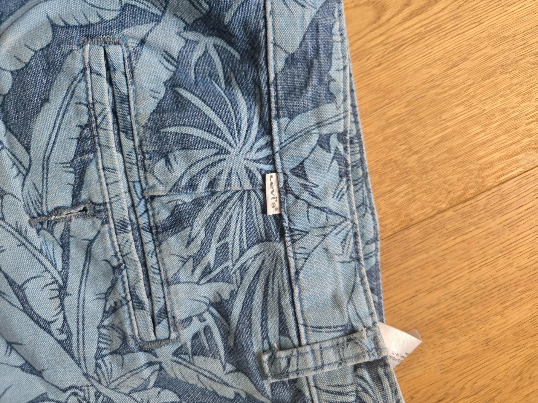 Jeans: Levis – Neu (gemäss Beschreibung) aus Mägenwil von Carlo55 2