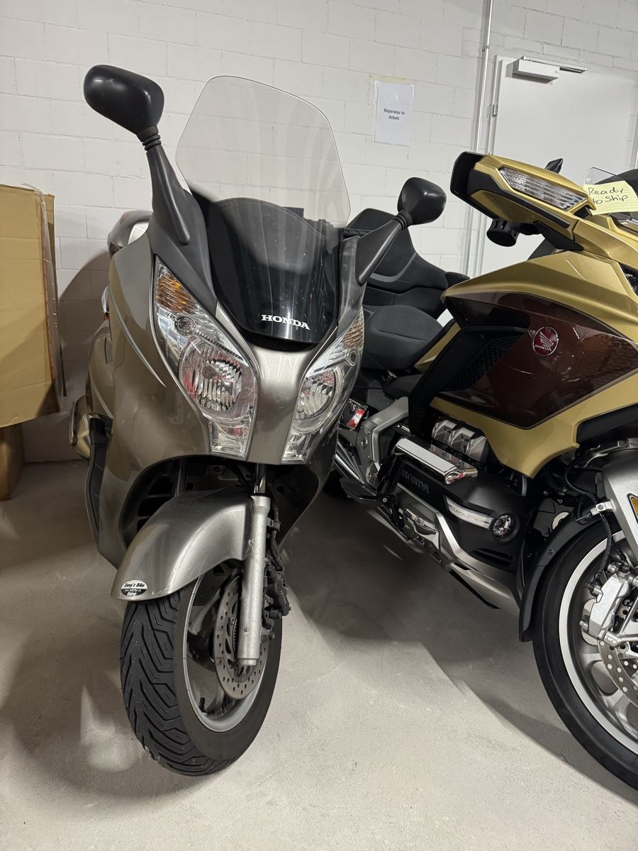 Honda Scooter: Honda silberwing 125  – Usato da Marthalen venduto da gho_xp9m