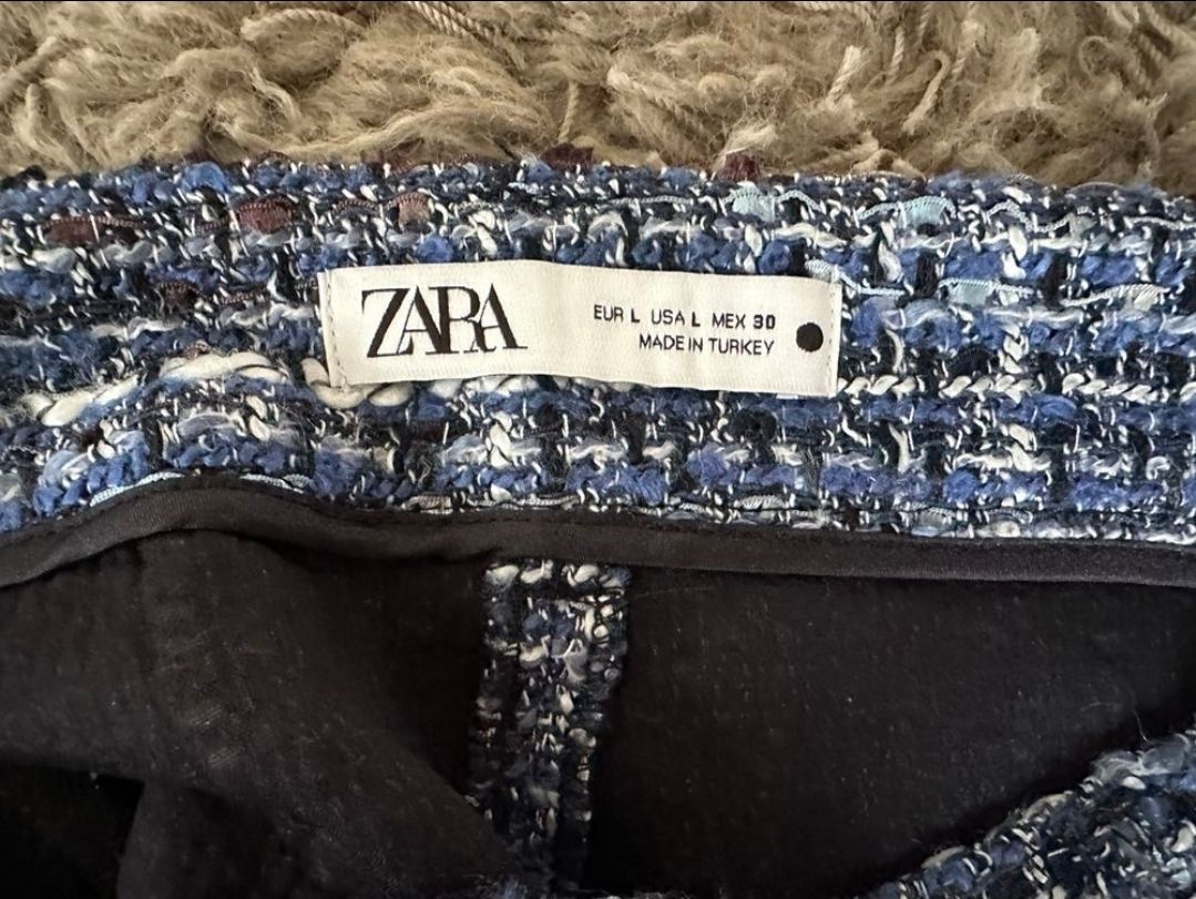 Zara Gonne: Zara Minirock Bouclé-Optik, Gr. L, Blau – Usato da Bern venduto da christiane_pr 2