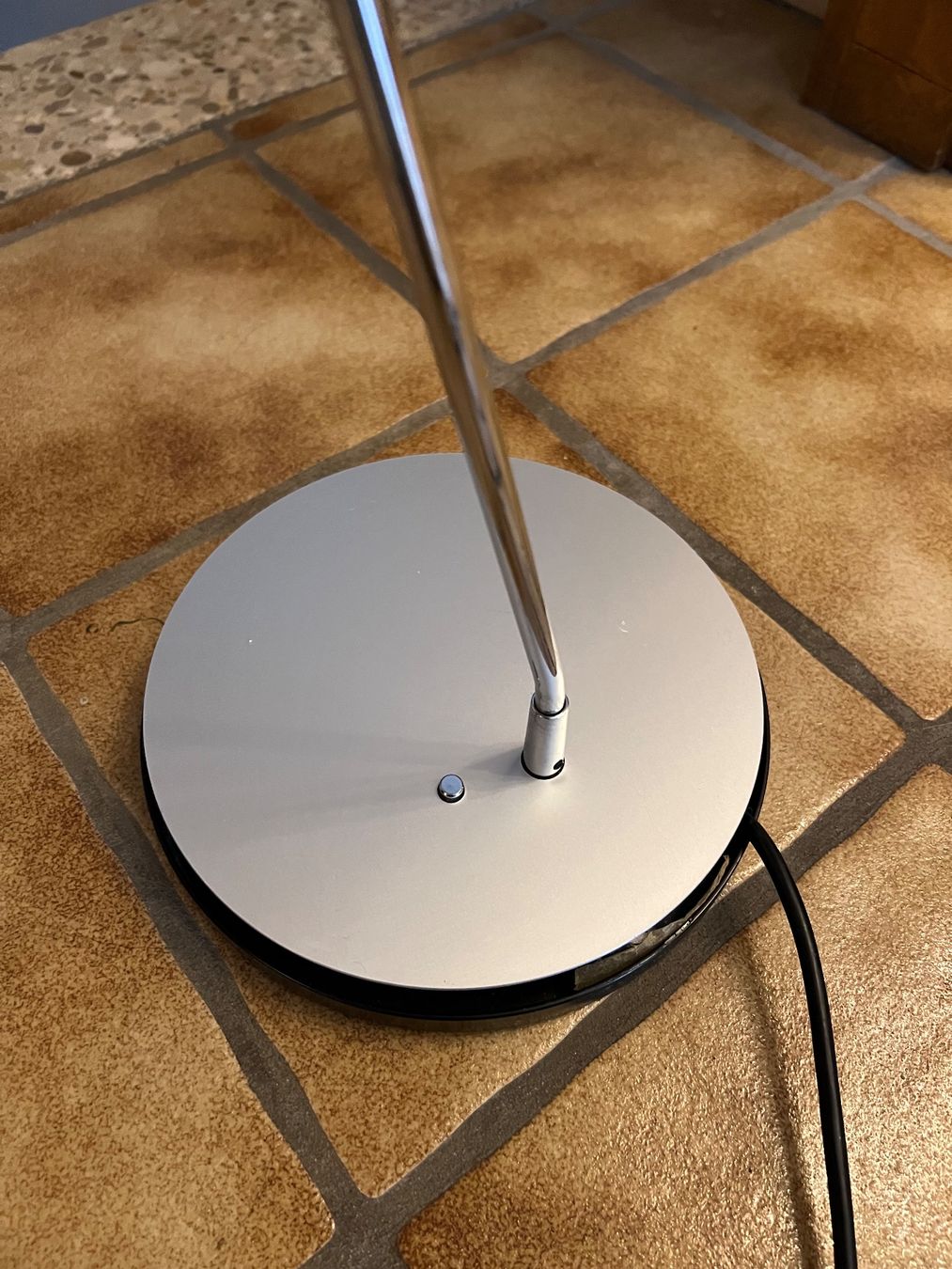 Lampen: Lampadaire design moderne chromé bon état – Gebraucht aus Court von wal_rd8w 1