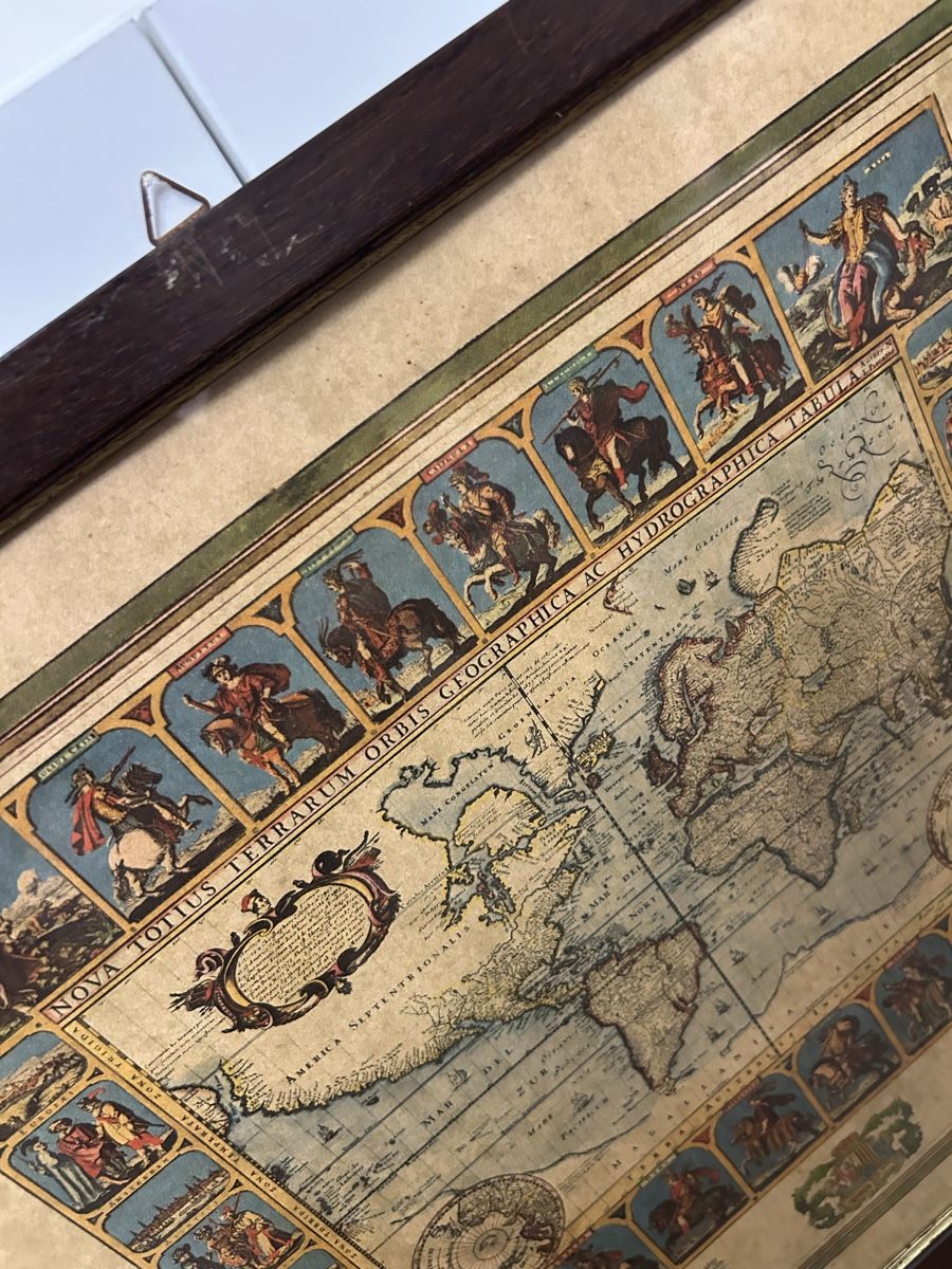 Poster & Bilder: Two Framed Antique Style World Maps, Decorative Prints – Gebraucht aus Zürich von gabriel_128 6