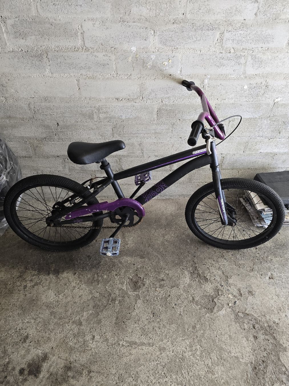 Velos: Kinderfahrrad – Gebraucht aus Büren an der Aare von J.L.NEVES