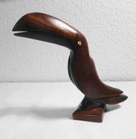 Teakholz Tukan Holzfigur Vogel mit Glasaugen 1970er Tucan