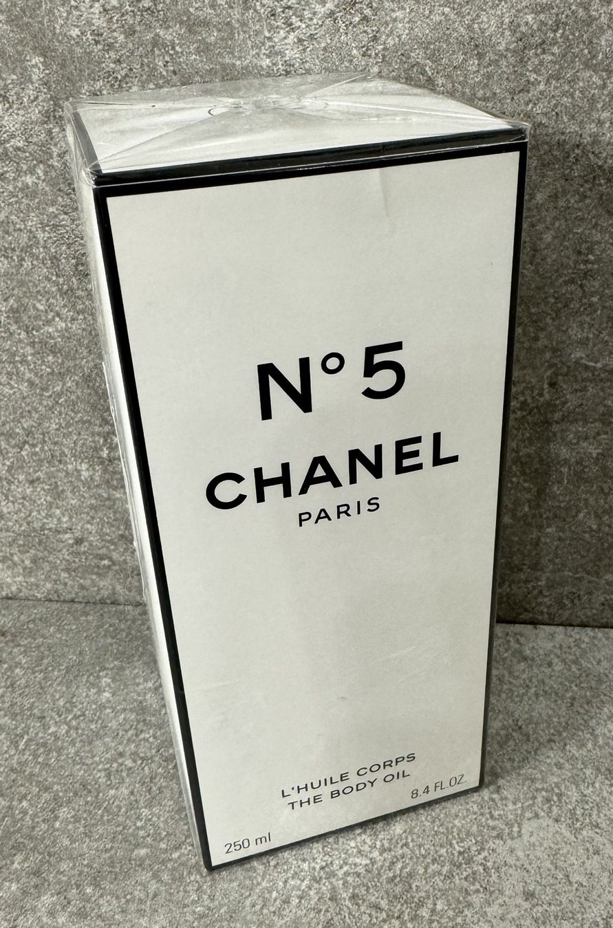 Sonstige Massage: CHANEL N°5 Body Öl, 250ml ... – Neu und originalverpackt aus Chur von Lotti12 5