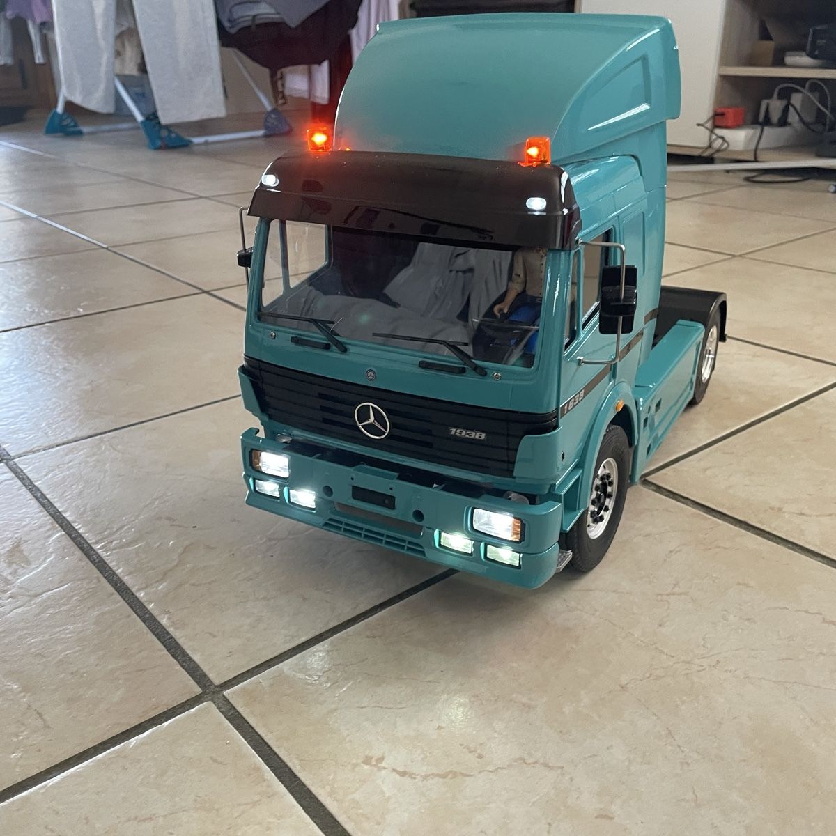 Tamiya RC Modellbau: Tamiya Mercedes 1838 – Gebraucht aus Mézières FR von Paulwalke3 1