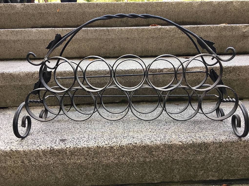 Weingestelle & -ständer: Porte bouteilles – Gebraucht aus Lausanne von fra_r7fh