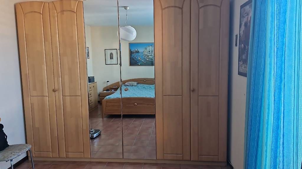 Mobilhome: Mobili Camera matrimoniale.Zona Chiasso – Usato da Seseglio venduto da tarten1980 2