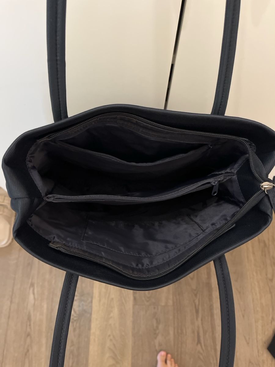 Taschen für Damen: Dunkelblaue Tasche – Neu (gemäss Beschreibung) aus Richterswil von ste_yzq7 1