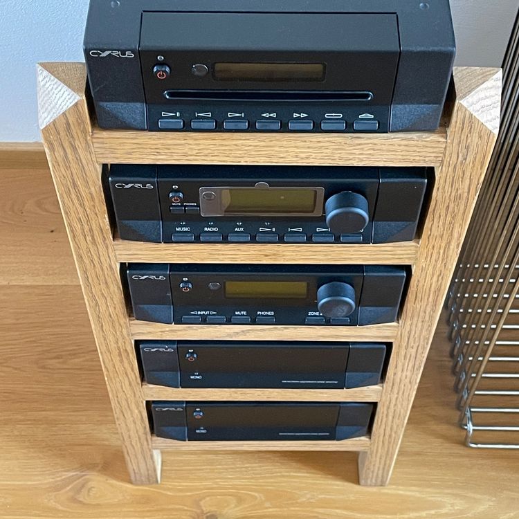 Cyrus Audio Hi-Fi Rack / Ständer aus Massivem Eichenholz (Gebraucht) in ...