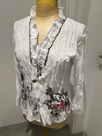 FRED - Magnifique chemisier blanc  à motifs NEUF/M