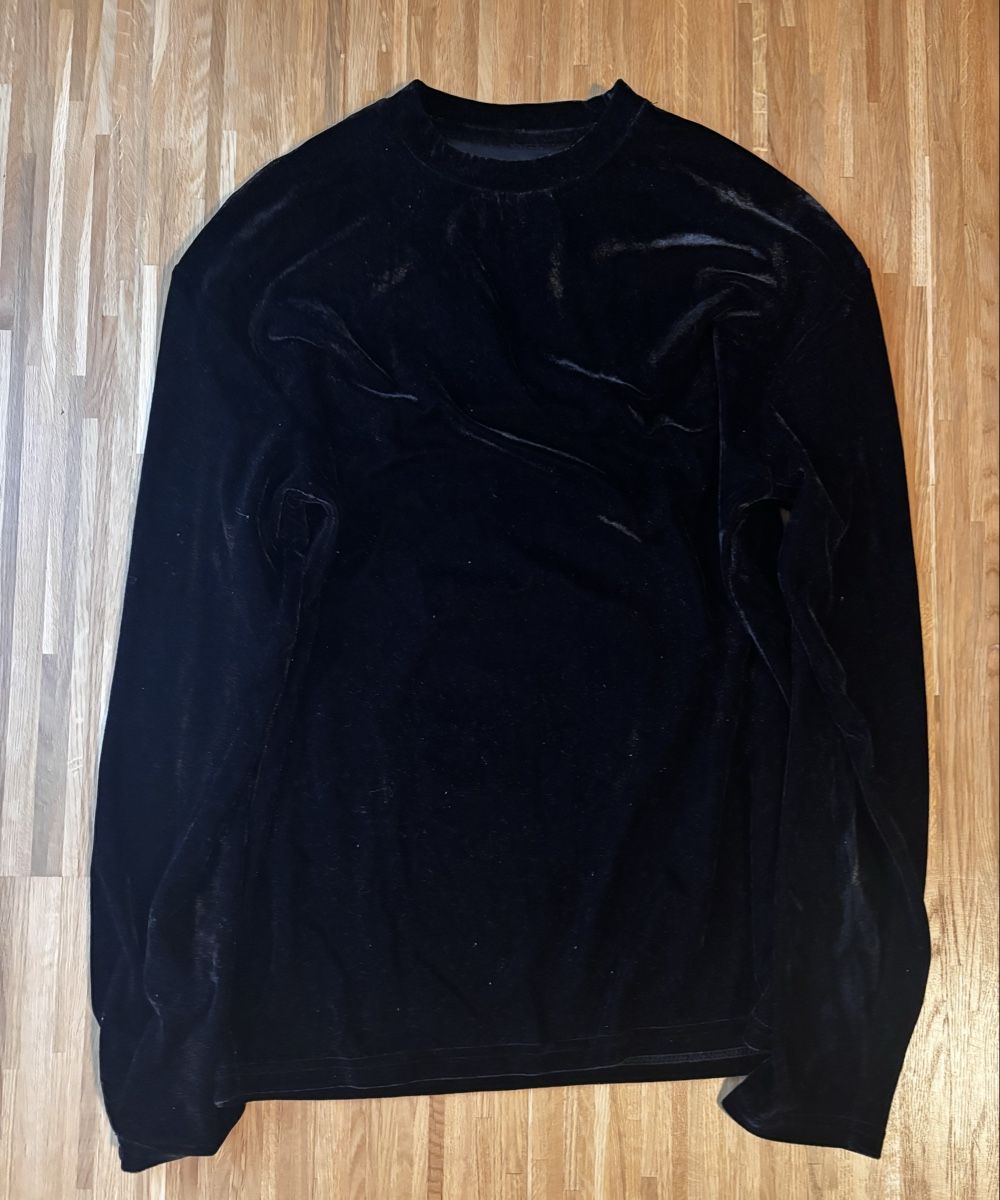 Pullover & Sweatshirts: Yourturn Samtshirt Langarm schwarz Gr. XXS – Gebraucht aus Meierskappel von Mial_2