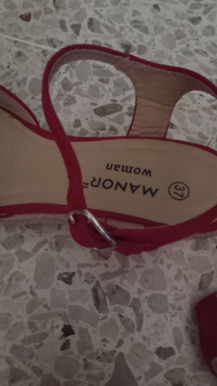 Scarpe da donna: Sandales compensées rouges Manor, taille 37, comme neuves! – Usato da Meyrin venduto da pamanic 3
