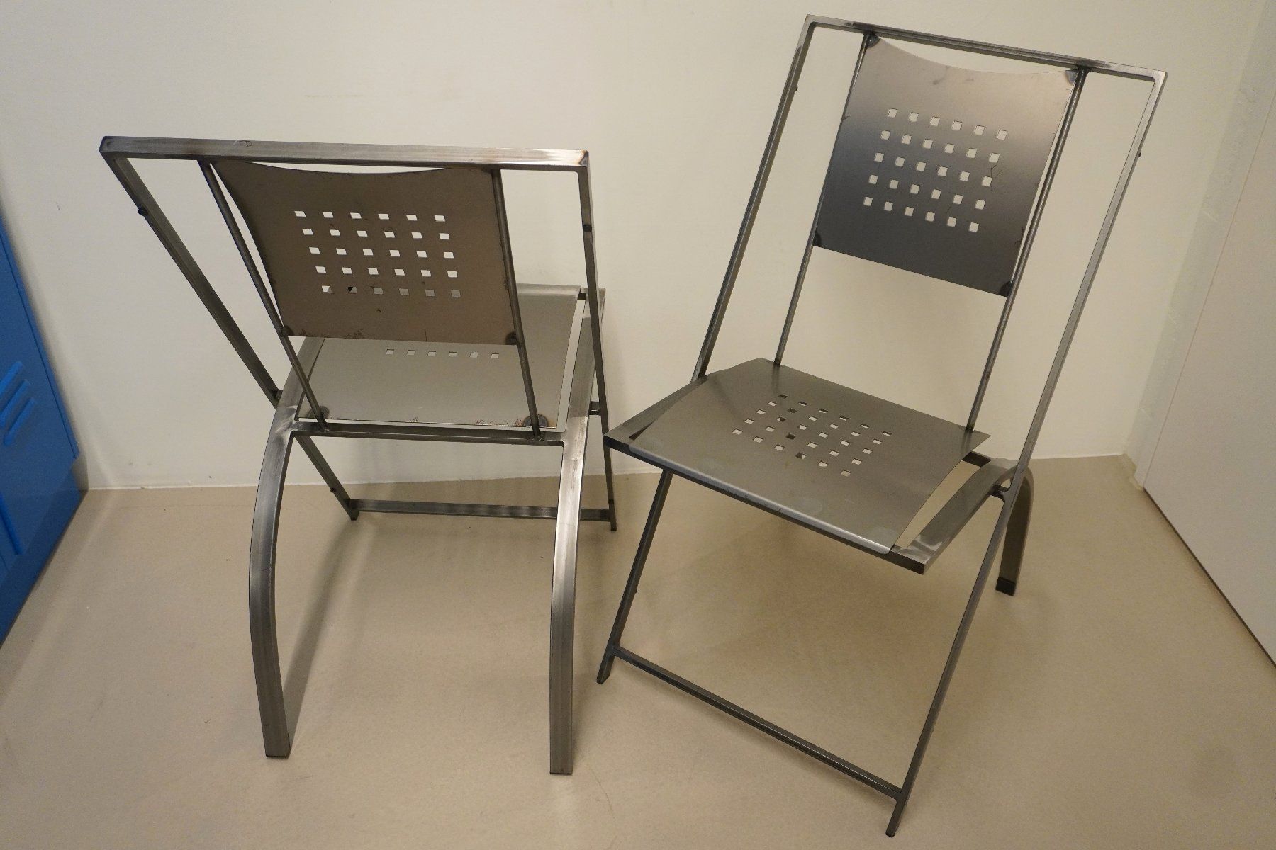 Stühle: Designerstühle 2 Stück Metall S076 – Gebraucht aus Basel von B.W.B. 1