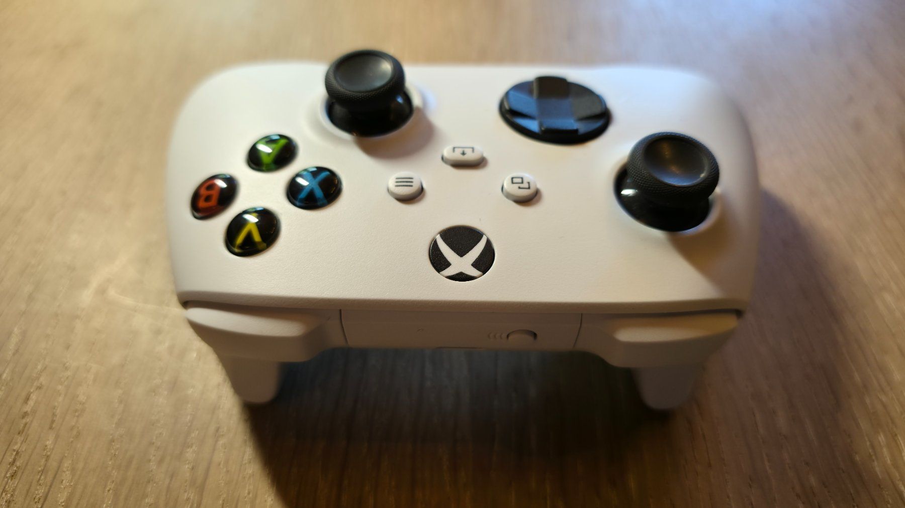 Microsoft Manettes: Gamer / Microsoft / Xbox Wireless Controller Robot White – Neuf (Voir description) à Sirnach par TheMrFreeman 4