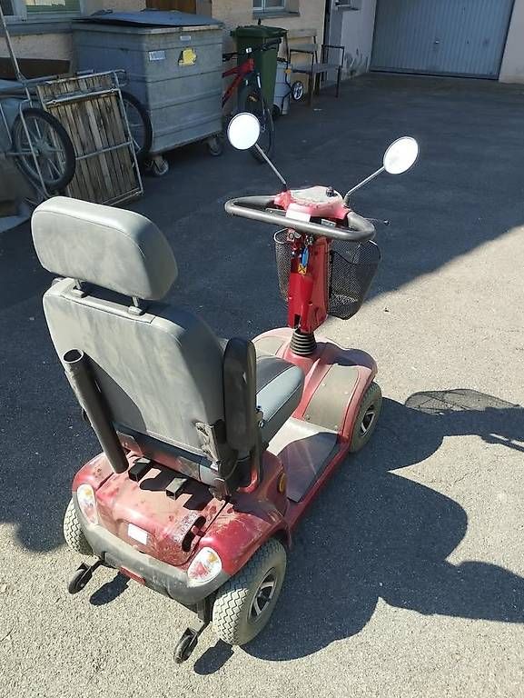 Veicoli elettrici: Scooter pour mobilité réduite – Usato da Courtelary venduto da liou1919 4