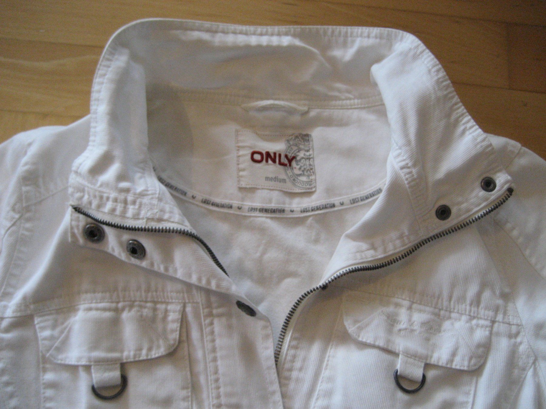 Only Giacche: Schöne Jacke Only, col. weiss – Usato da Unterengstringen venduto da Olifant4 1