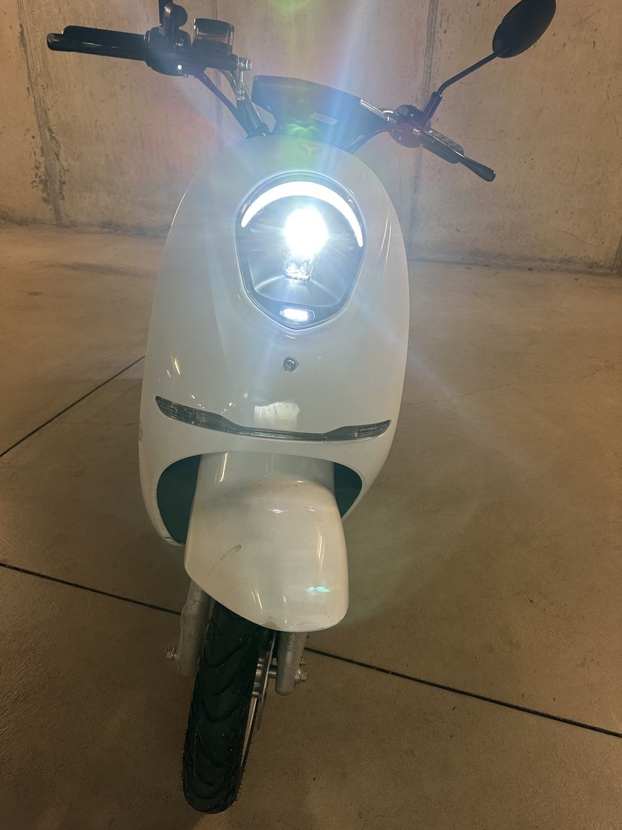Yadea Scooter: YADEA C-Umi – Usato da schwerzenbach venduto da Sendmail50 4