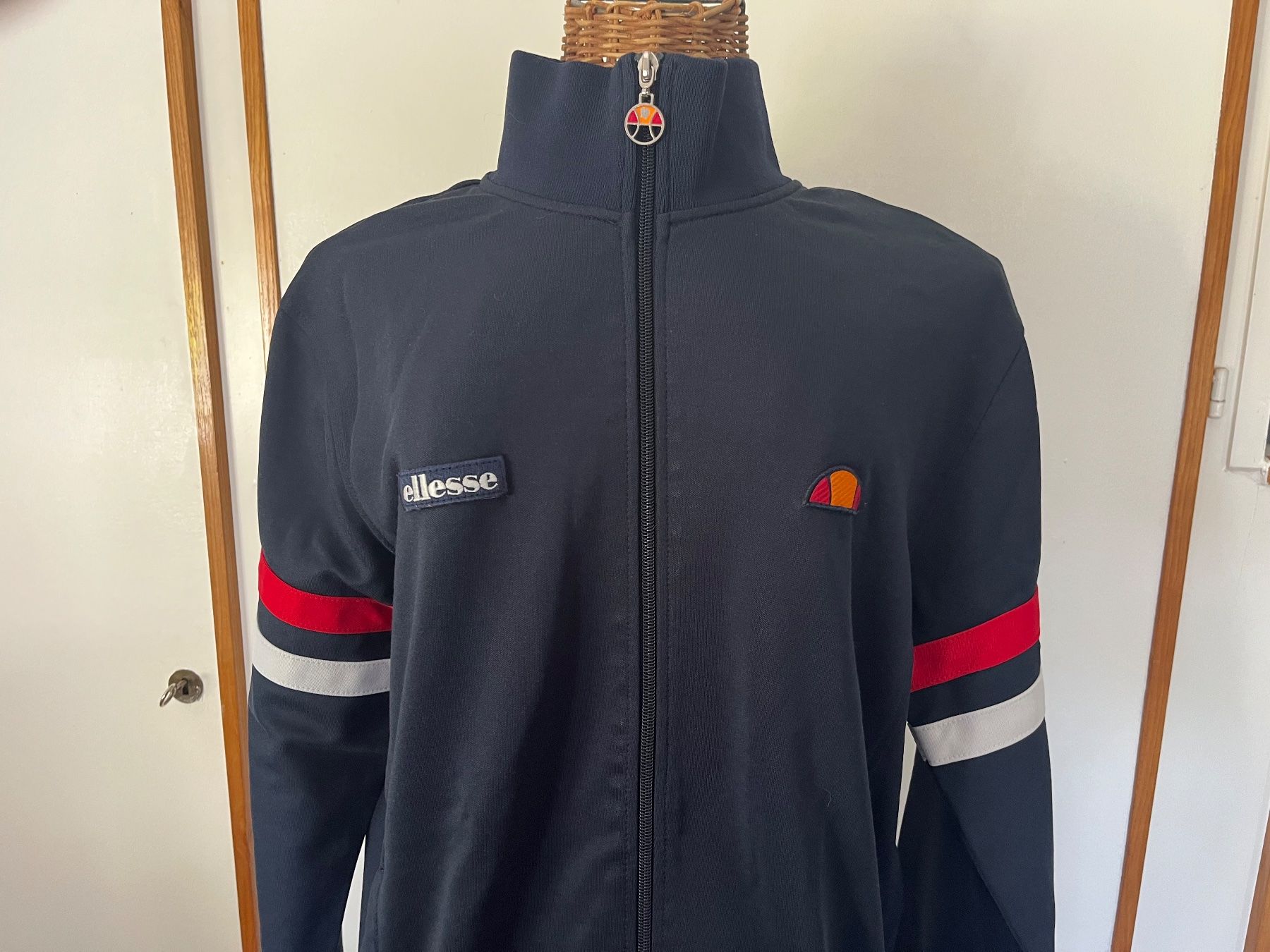 Ellesse Giacche: Ellesse Roma Trainerjäckli Gr. M – Usato da Utzenstorf venduto da Ismaele 1