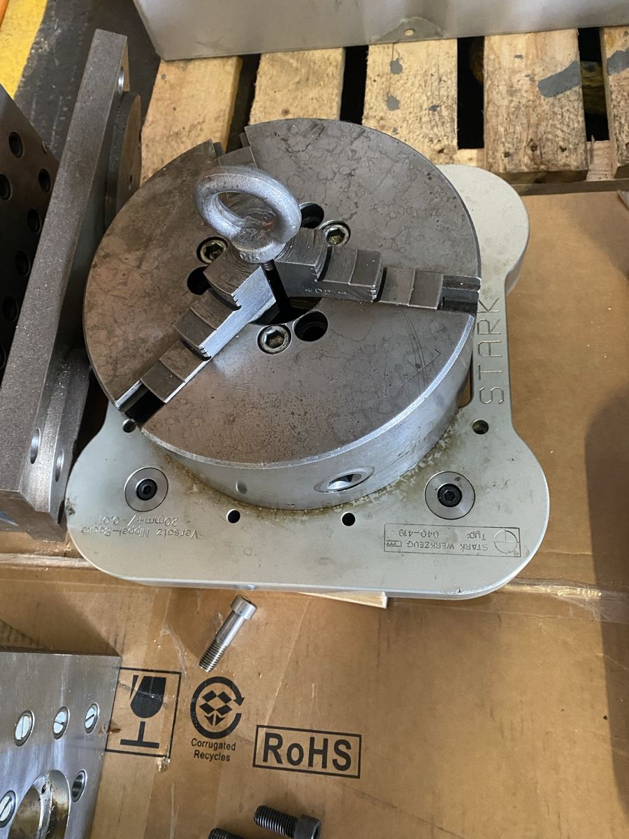 Gressel Tutti gli attrezzi: Gressel, Nullpunkt-Spannsystem, Fräse – Usato da Ebnat-Kappel venduto da Mech57 3