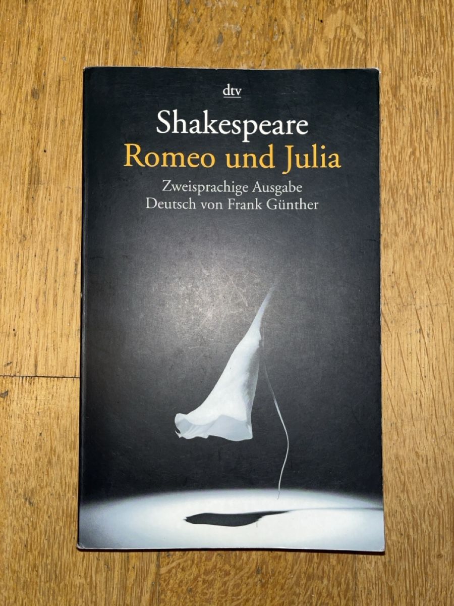 Libri: Shakespeare: Romeo und Julia – Usato da Basel venduto da Buechermensch