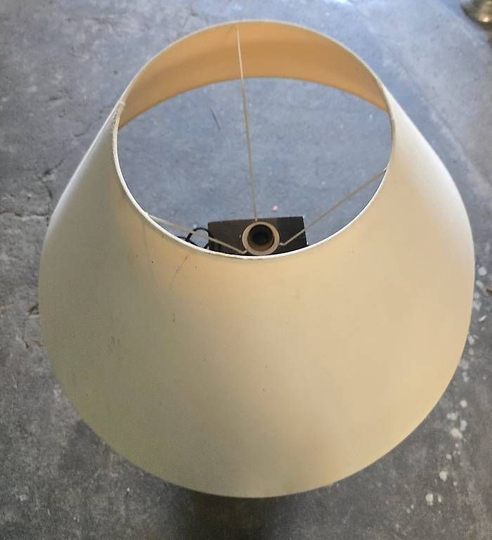 Lampade: Lampade antiche in legno massiccio – Usato da Locarno venduto da lag_j76q 1