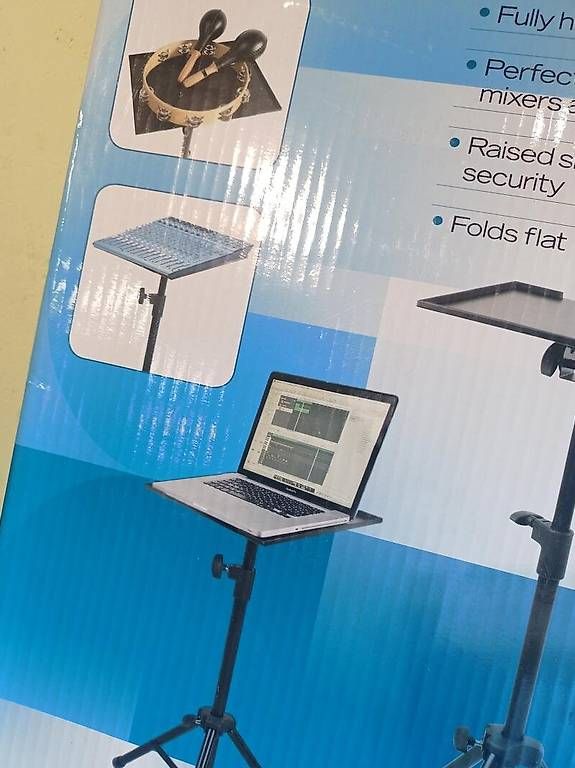 Racks & Cavalletti: Notebook Ständer NEU Quik Lok LPH-001 – Nuovo e nell'imballaggio originale da Winterthur venduto da Winti-Piano 1