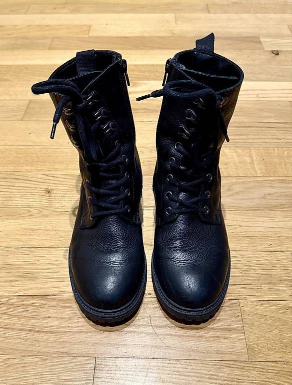 Damenschuhe: Schnürboots/Stiefeletten 38 Leder – Gebraucht aus Zürich von sunsilvana