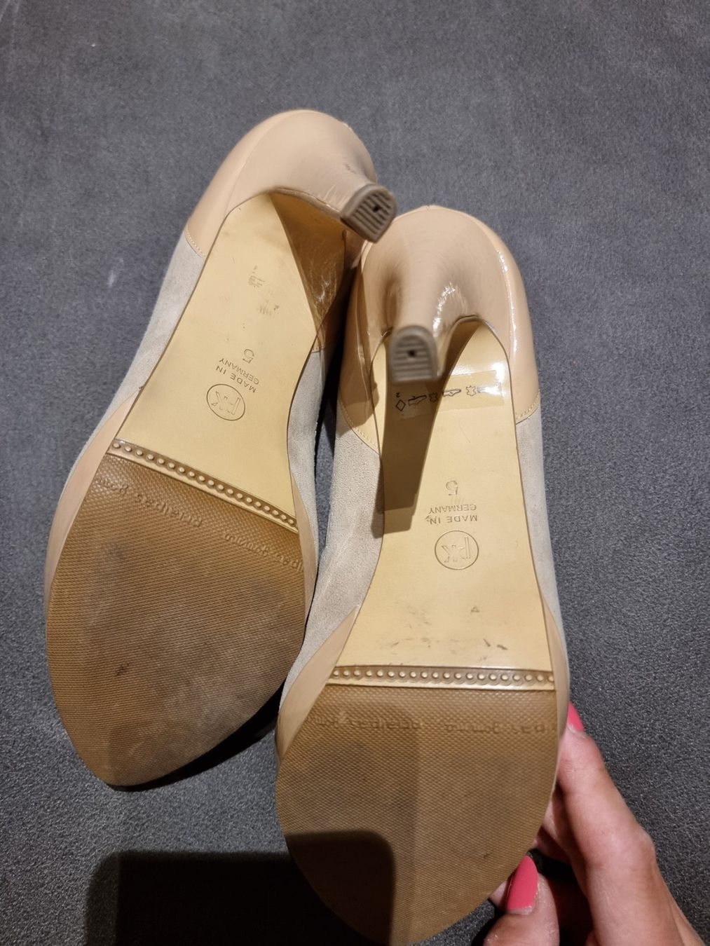 Kaiser Scarpe da donna: Pumps Peter Kaiser beige Grösse 38 – Nuovo (secondo la descrizione) da Balzers venduto da Homeandgarden 1