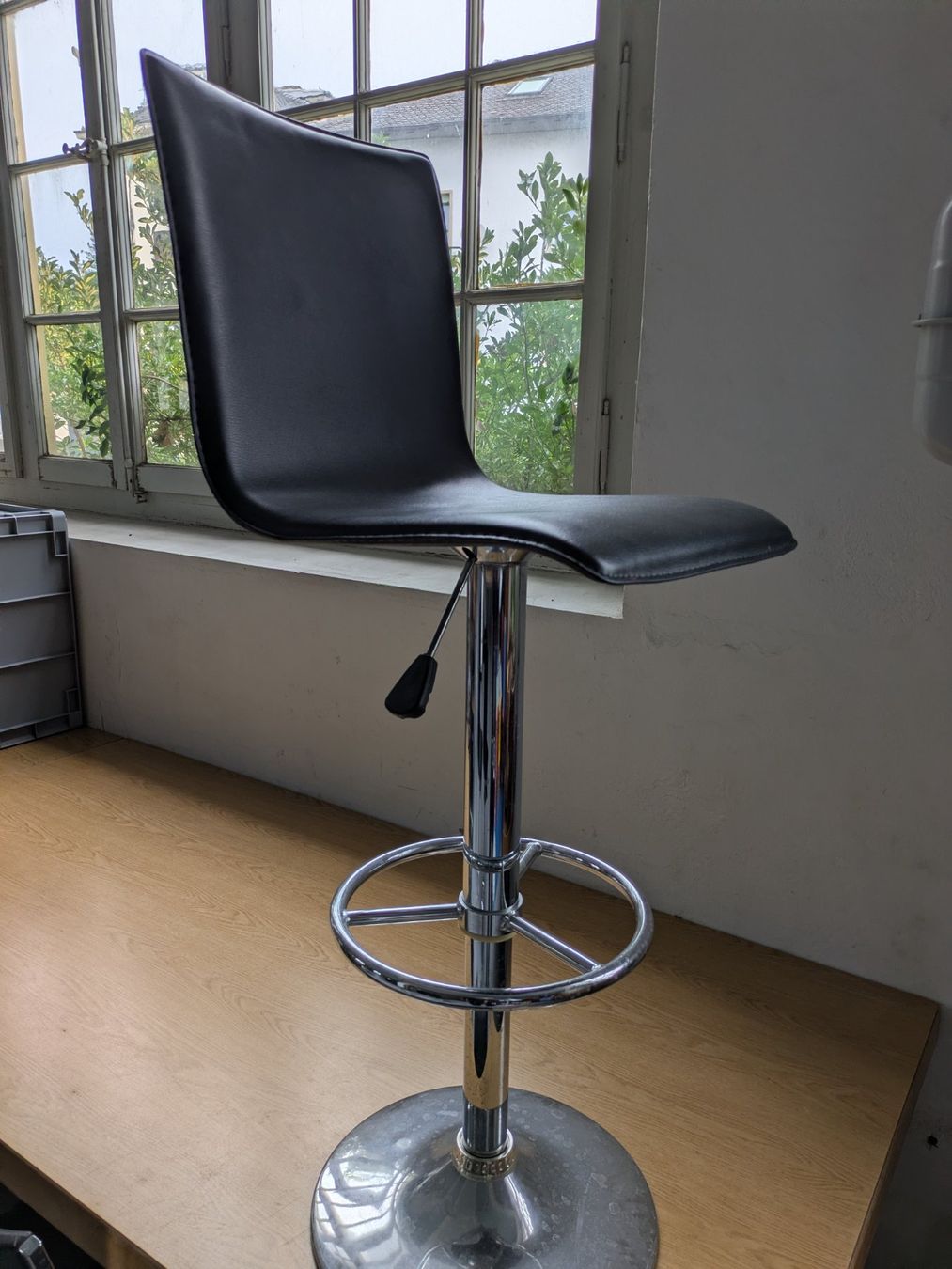 Seggioloni: Chaises bar – Usato da Fribourg venduto da Lundi32 1